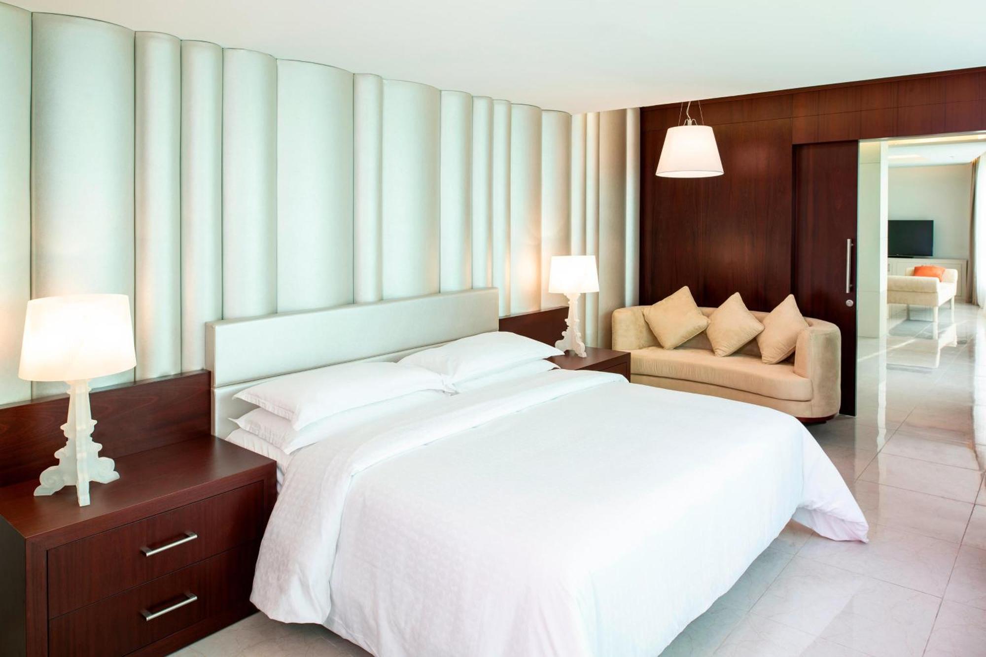 Four Points By Sheraton Szardża Zewnętrze zdjęcie