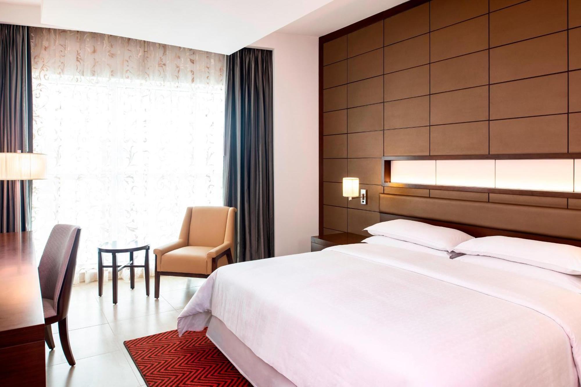 Four Points By Sheraton Szardża Zewnętrze zdjęcie