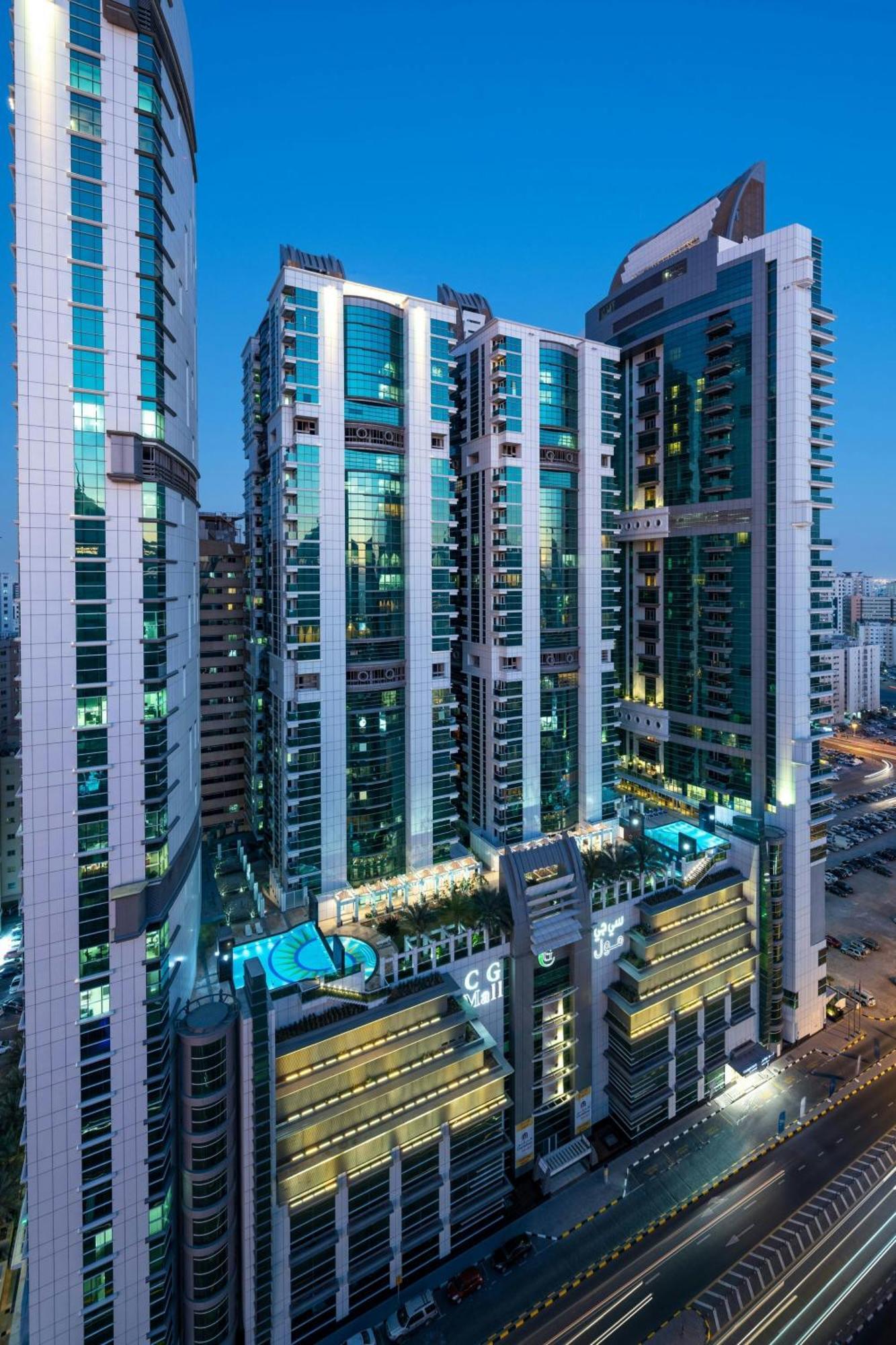 Four Points By Sheraton Szardża Zewnętrze zdjęcie